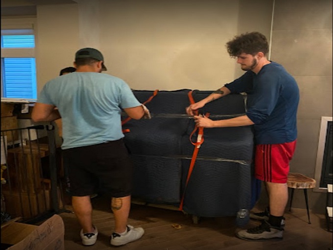 Piano Movers Near Ottawa | Foosun Moving Company 2 Piano-Movers-Near-me-Ottawa-local-moving-companies-Foosun-Movers-near-me